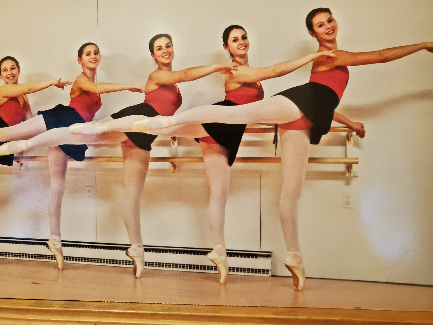 Camden studio Progressive Technique Ballet ll,lll class (9+yrs); 4 days a week / Session
