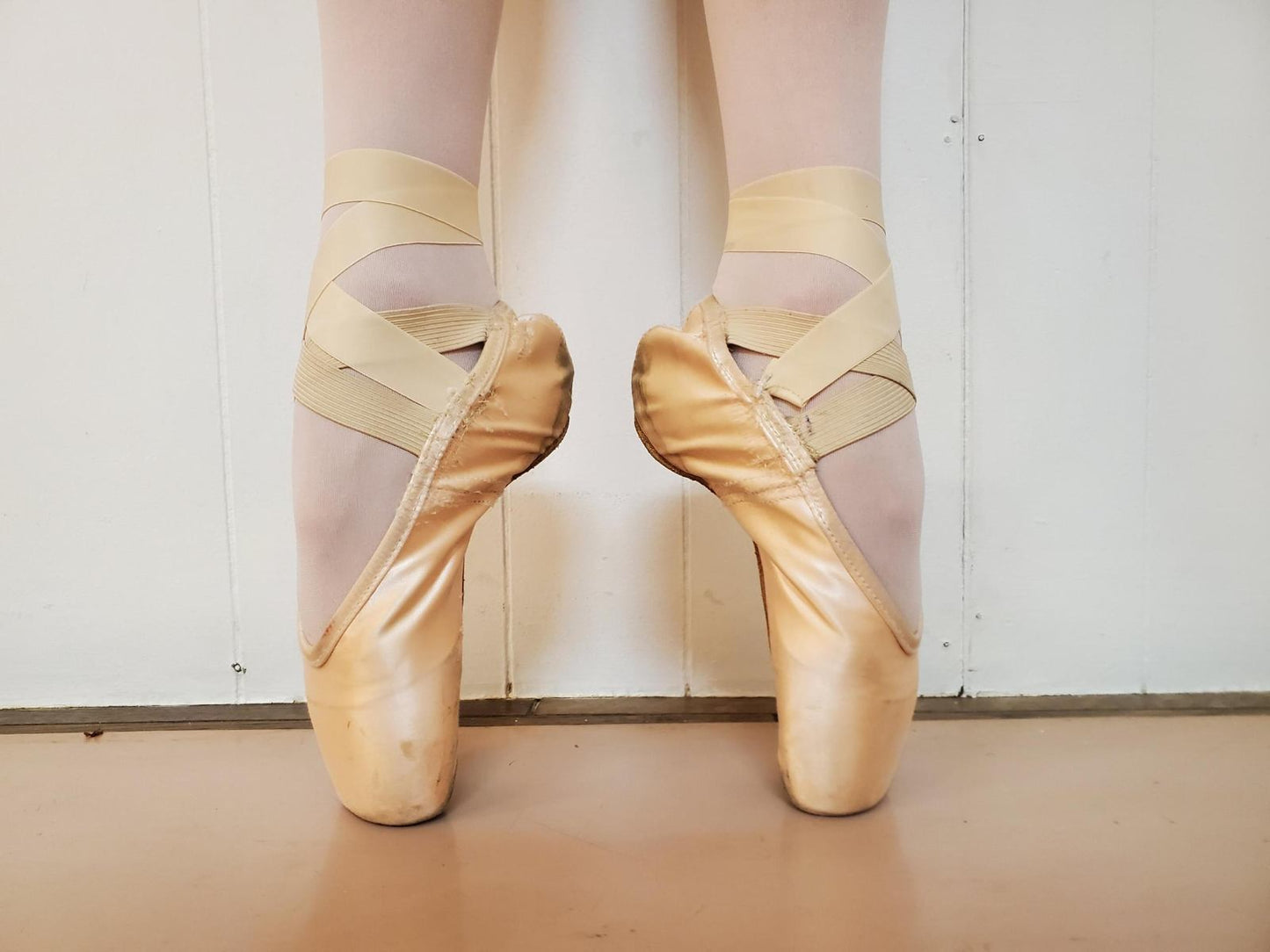 Camden studio Progressive Technique Ballet ll,lll class (9+yrs); 4 days a week / Session